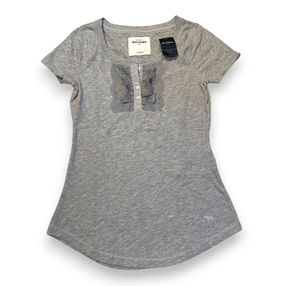 Abercrombie & Fitch Light Gray Short Sleeve Ruffle Henley Tee